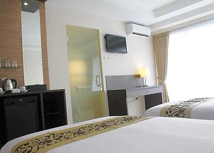 Losari Sunset Hotel 3*