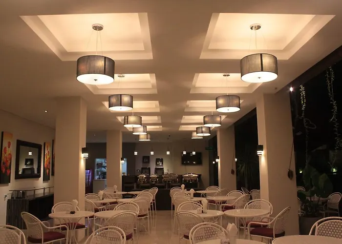 Losari Sunset Hotel 3*